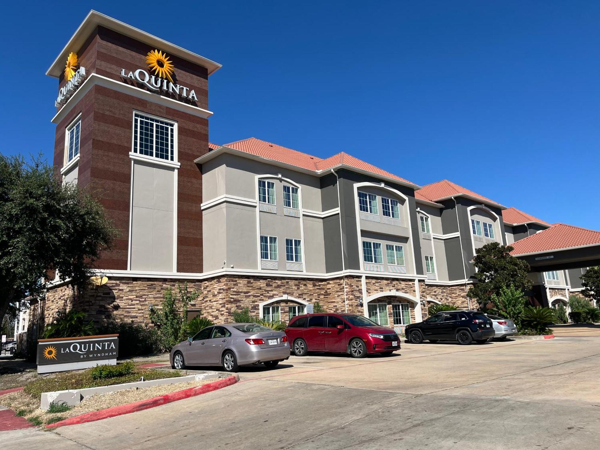 La Quinta By Wyndham Houston Energy Corridor Hotell Exteriör bild