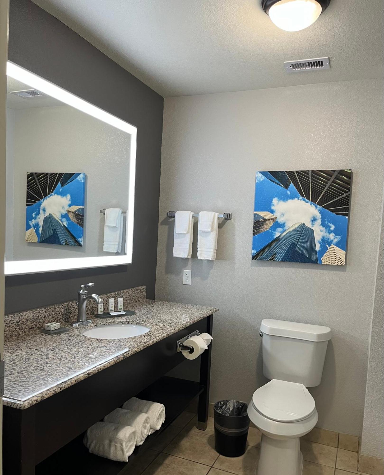 La Quinta By Wyndham Houston Energy Corridor Hotell Exteriör bild