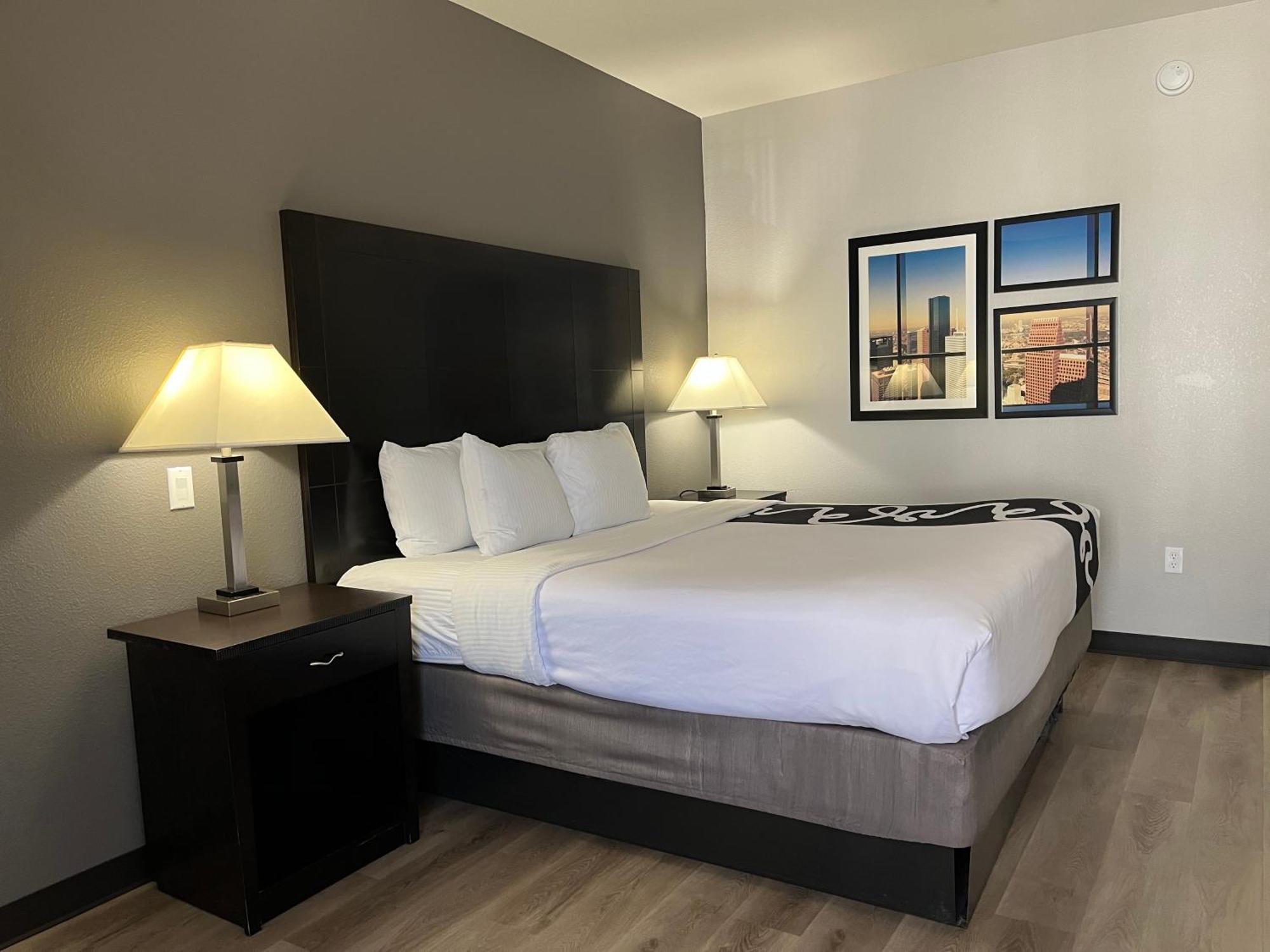 La Quinta By Wyndham Houston Energy Corridor Hotell Exteriör bild