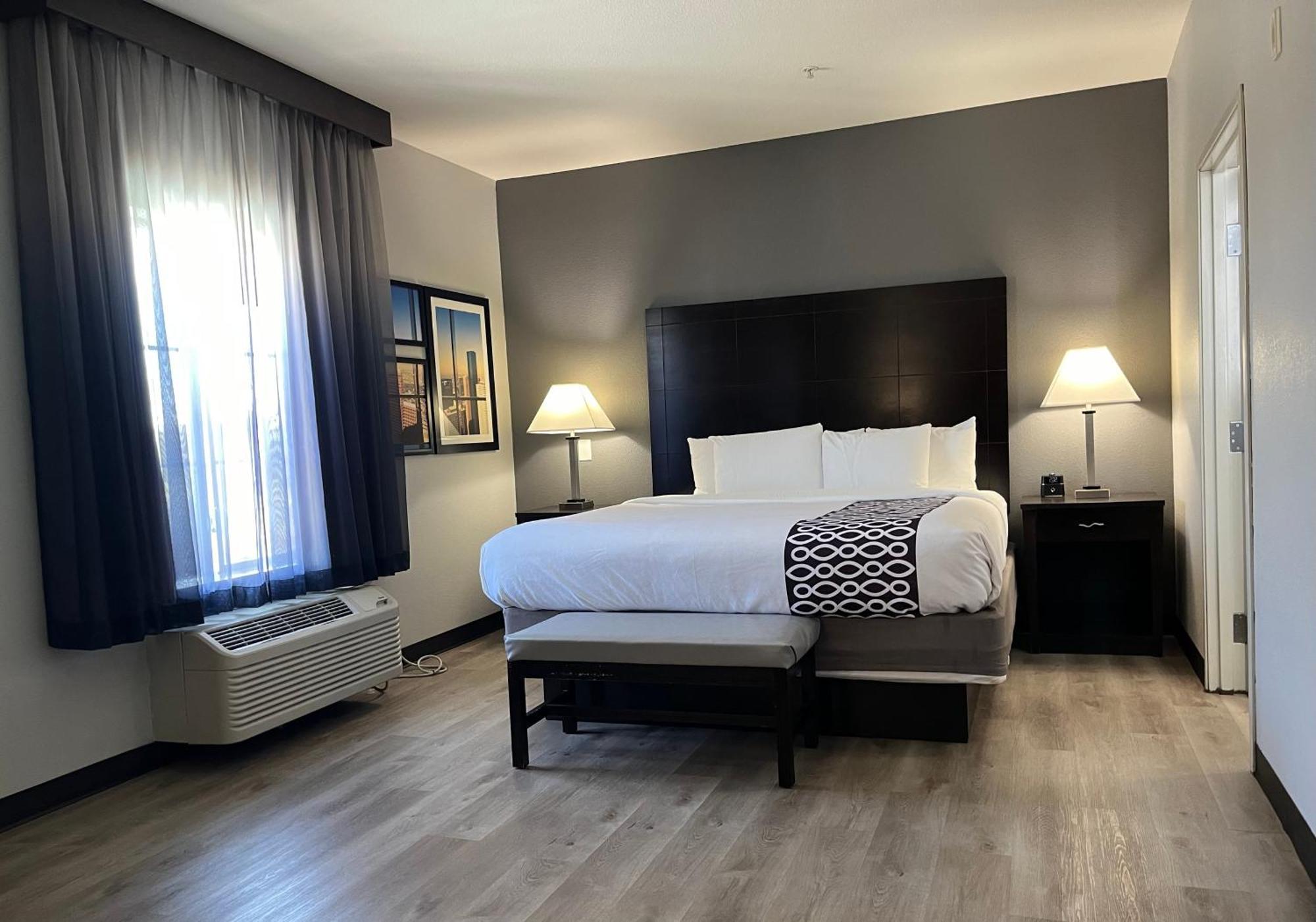 La Quinta By Wyndham Houston Energy Corridor Hotell Exteriör bild
