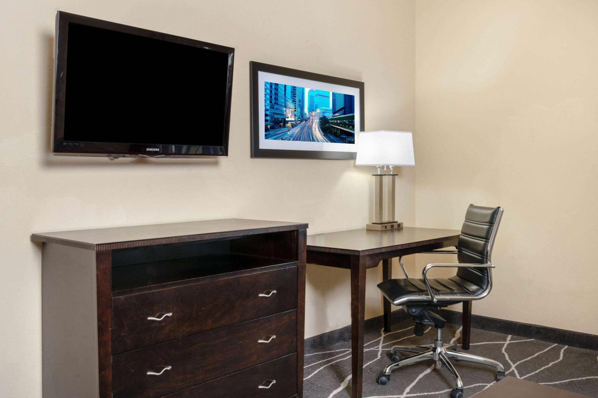 La Quinta By Wyndham Houston Energy Corridor Hotell Exteriör bild