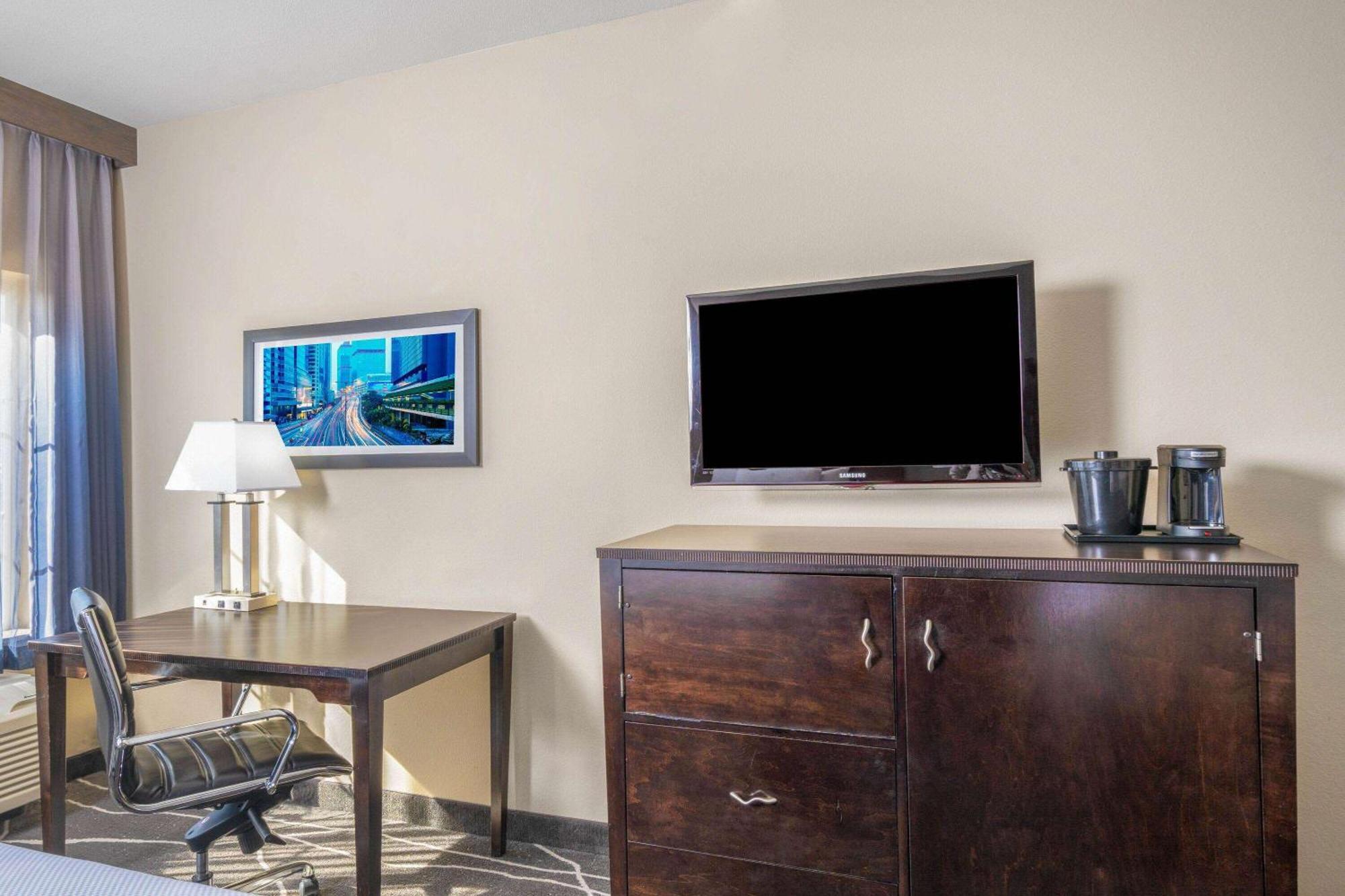 La Quinta By Wyndham Houston Energy Corridor Hotell Exteriör bild